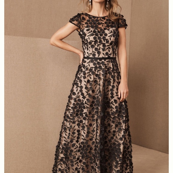 Xscape 3D Flower Gown - Picture 1 of 2